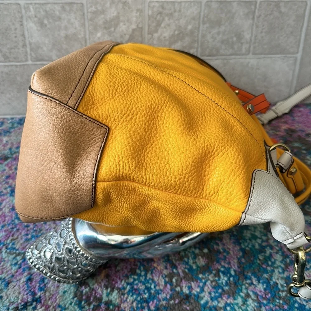 🌻orYanny Satchel🌻 - Picture 5 of 16